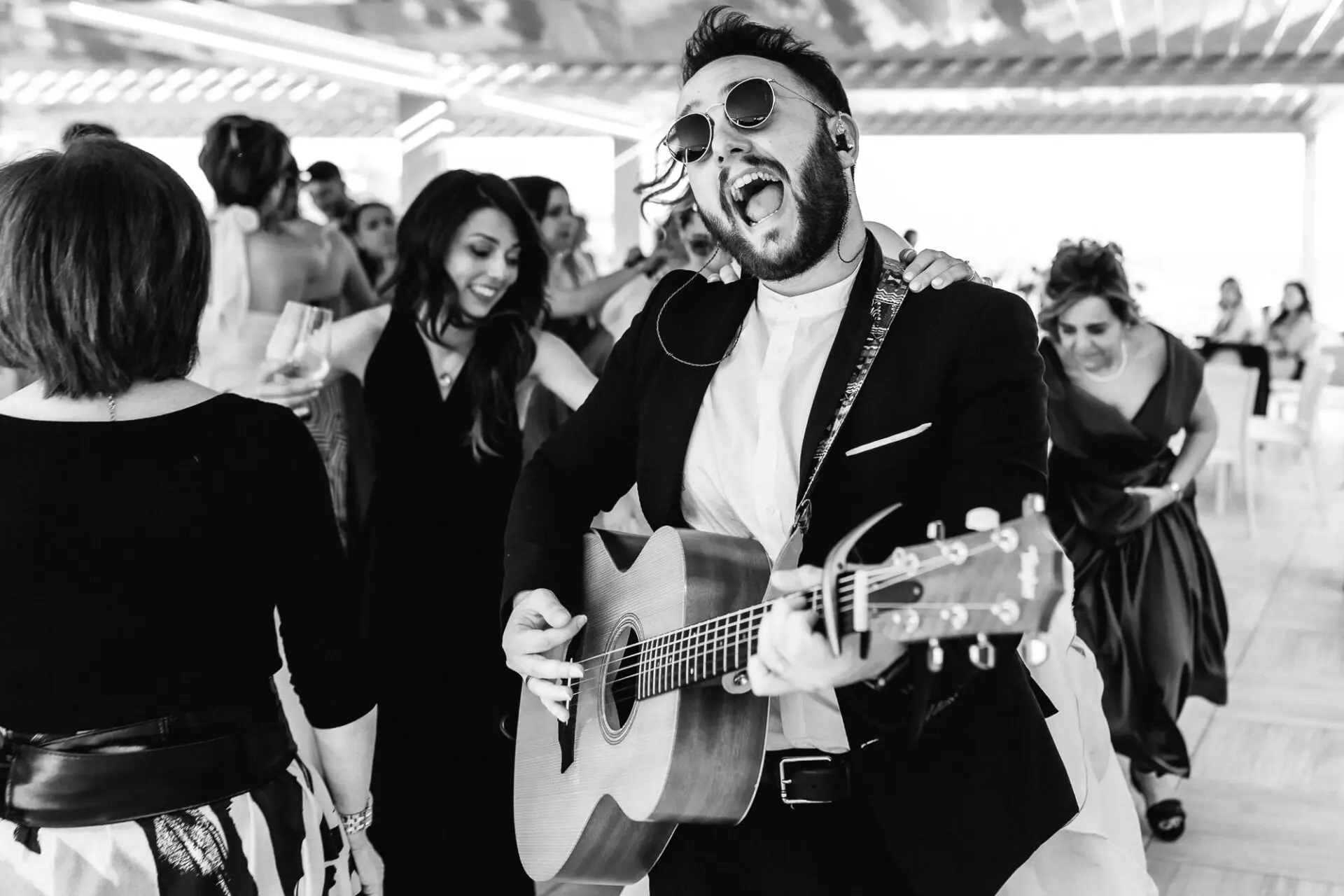Davide Moreno durante un concerto dal vivo
